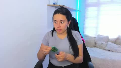 valery_bonnet1 online show from November 19, 7:01 pm