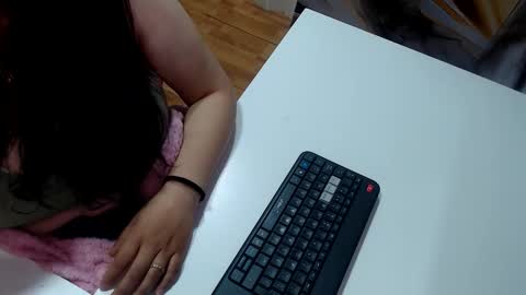 valery cute 18 online show from October 3, 12:24 pm