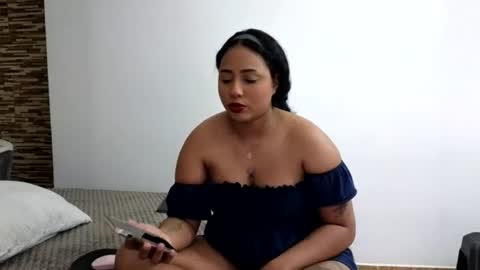 valery_lovex_ online show from July 22, 12:02 am
