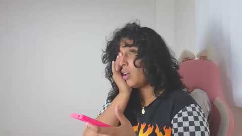 valery_lovex_ online show from December 15, 11:45 pm