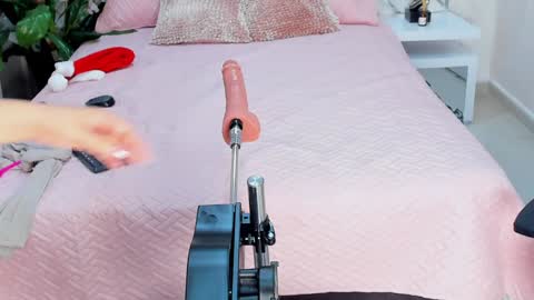   online show from December 31, 4:25 pm