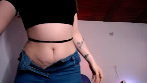 valery_salmons online show from May 28, 5:55 pm