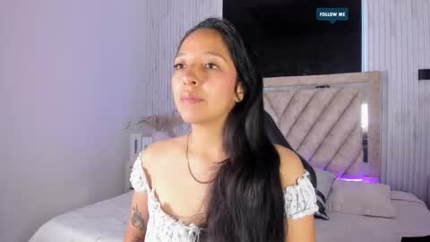 Val online show from December 21, 1:28 pm