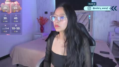 Val online show from November 17, 11:46 am