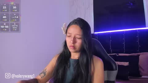 Val online show from September 25, 12:23 pm