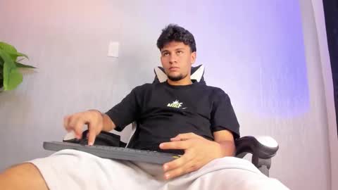 Valentino online show from March 18, 7:20 pm