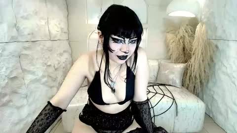 vampkitty_r online show from February 21, 1:25 pm