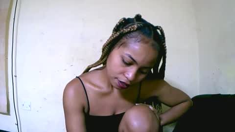 Snapshot of vanah344375 chatting on September 18, 11:36 am vanah344375 online show from September 18, 11:36 am