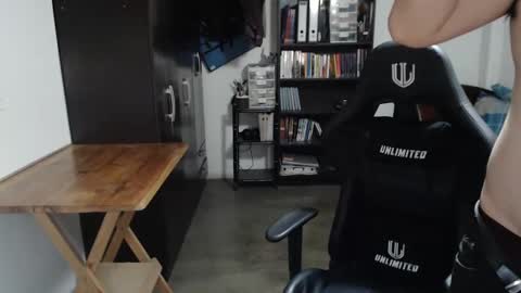 Snapshot of vancoserx111 chatting on January 15, 1:34 am vancoserx111 online show from January 15, 1:34 am