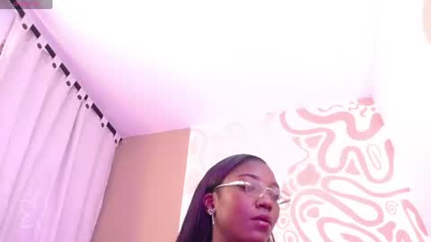 vanesa333 online show from June 24, 5:36 am