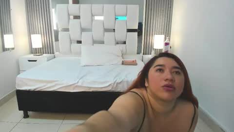 Vanessa Hard online show from October 17, 4:55 pm