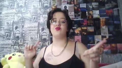 Snapshot of vanessashadow chatting on October 27, 4:40 pm vanessashadow online show from October 27, 4:40 pm