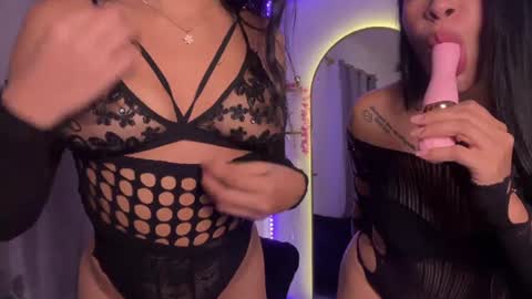 vanessaxooo online show from June 25, 11:21 pm