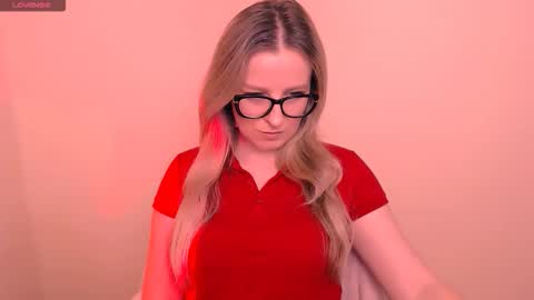 Mia online show from March 20, 8:25 pm