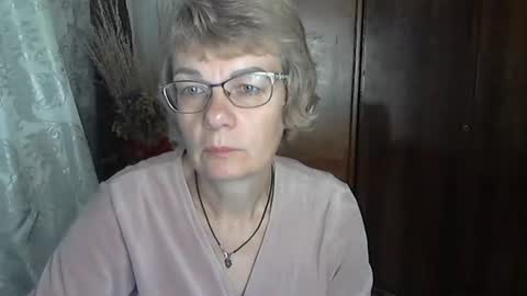 Vanillaxcreamy online show from November 25, 2:38 pm