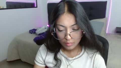 vane online show from April 21, 7:43 pm