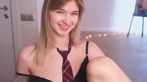 Heeeeey Im Hanna the art of tease  online show from March 11, 7:35 am