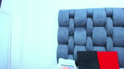 Snapshot of vauroracooper chatting on October 3, 2:32 am Aurora Cooper online show from October 3, 2:32 am
