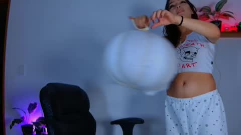 Snapshot of vayolett_dakotta chatting on October 4, 2:31 am Vayolett online show from October 4, 2:31 am