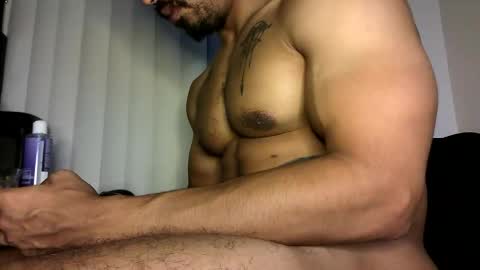 Vegas Love online show from October 11, 7:35 am