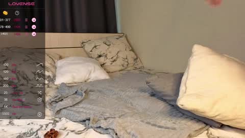 veliapascanik online show from April 6, 4:46 am