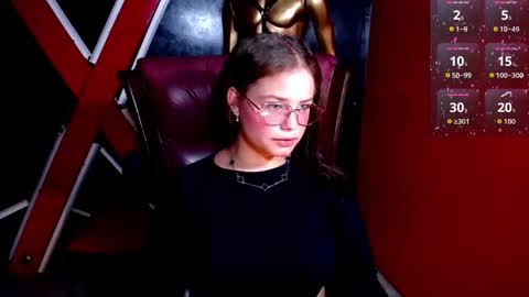 Vella online show from November 25, 9:57 pm