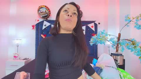 velora_nigth online show from February 18, 12:05 pm