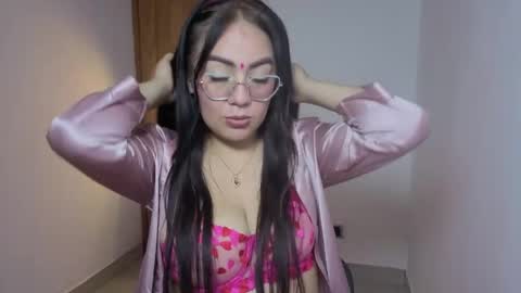 VELOURNYX online show from April 11, 3:55 am