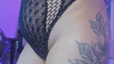velveett online show from June 13, 3:50 am