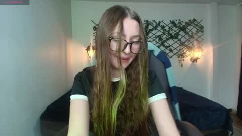 Sophi  online show from April 2, 12:51 am