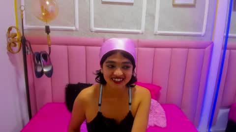 velvet_giirll online show from June 27, 5:24 am