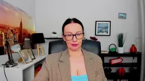 Snapshot of velvet_jasmine chatting on September 30, 5:51 am Jasmine online show from September 30, 5:51 am