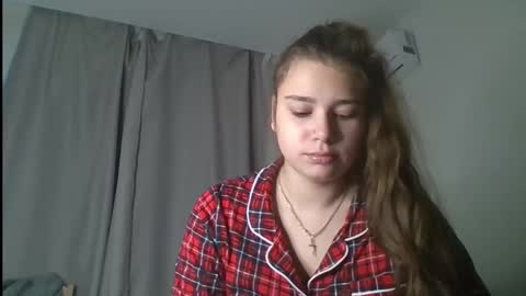 velveted_ivy online show from December 4, 12:38 pm