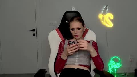 VelvetTGirl online show from February 28, 4:16 am