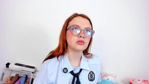 Yvonne online show from April 3, 3:08 pm