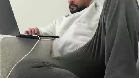 vendickx online show from December 16, 11:44 pm