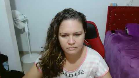 venecasexy44 online show from April 17, 9:11 am