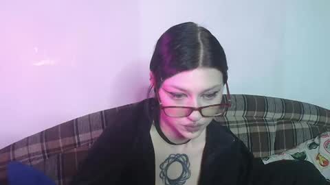 Naly online show from April 1, 3:53 pm
