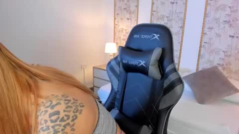 V E N U S  online show from November 11, 2:47 am