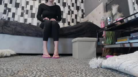 venusinylons online show from April 10, 8:57 pm