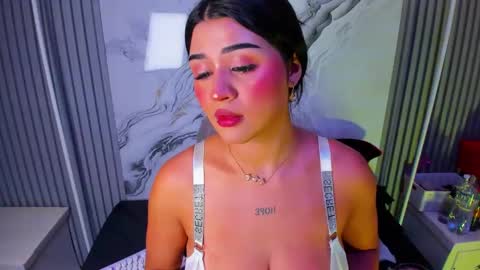 Venusowen  online show from April 15, 3:15 pm