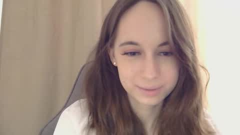 Una online show from February 23, 12:40 pm