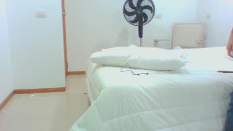 Snapshot of vergagolosa22 chatting on September 21, 5:11 am vergagolosa22 online show from September 21, 5:11 am