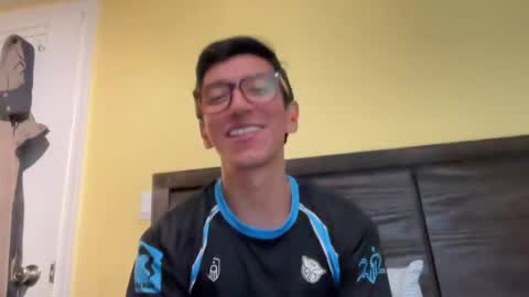 Juan Vergas online show from May 10, 2:56 pm