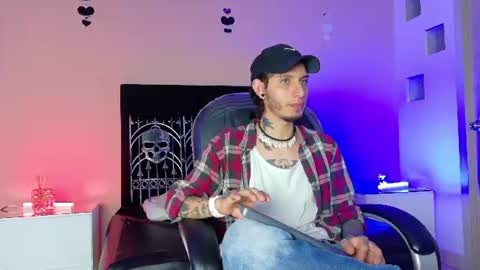 vergil_noir online show from July 2, 4:06 am