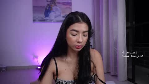 vero_cam online show from November 9, 2:37 am