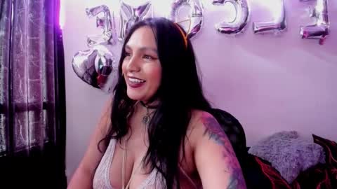 Snapshot of vero_jhonson chatting on February 22, 5:46 pm  karolina online show from February 22, 5:46 pm