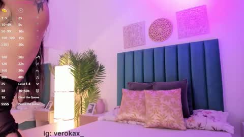 Vero online show from October 15, 11:55 am