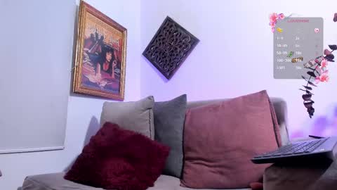 Veronica Gills online show from February 25, 6:44 pm