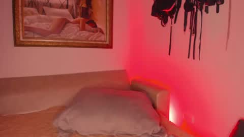 veronicasmith_os online show from June 16, 7:40 pm